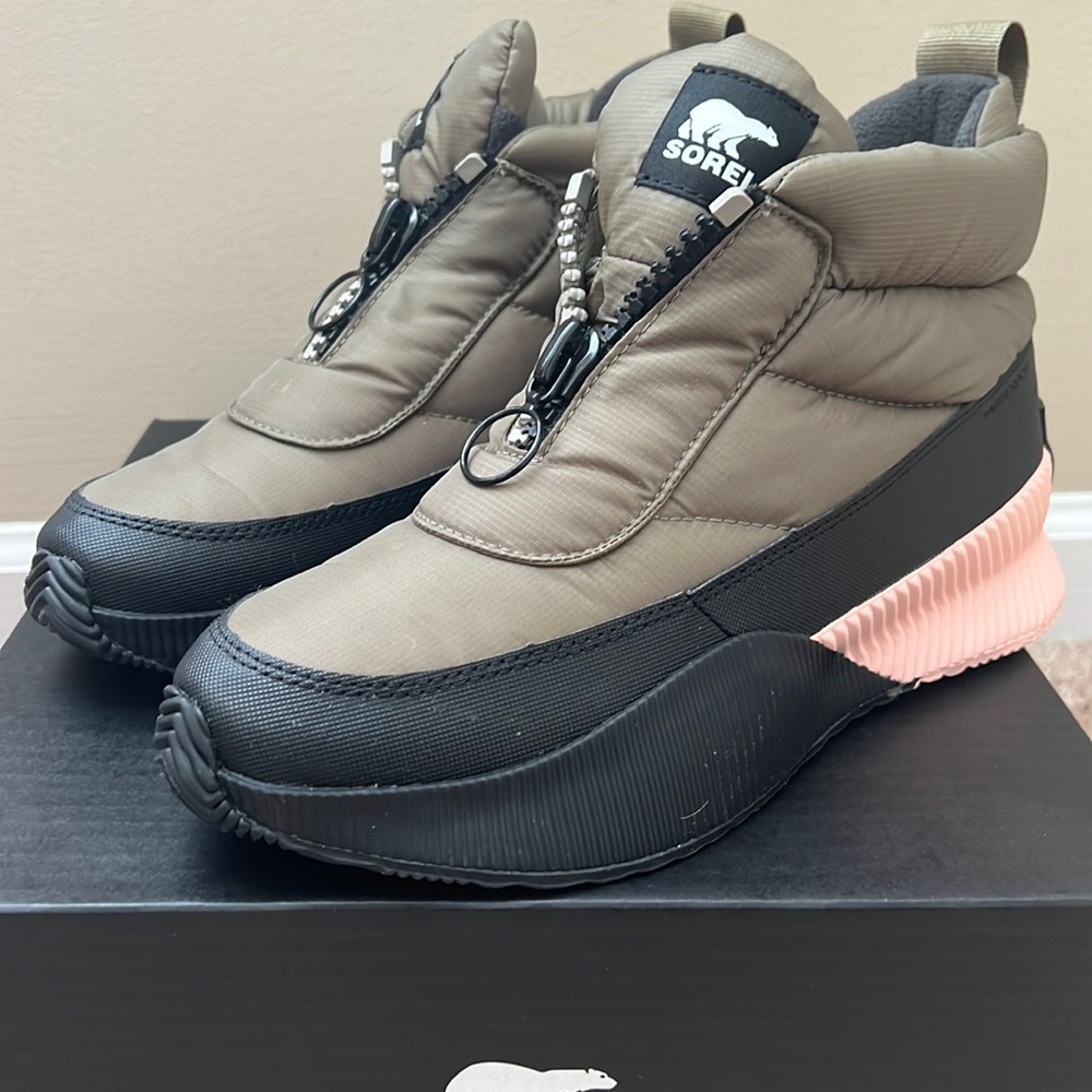 Sorel Out N About III Puffy Zip